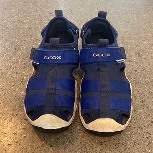 Geox kids summer sandals closed toe size 28/ 11 little kid
